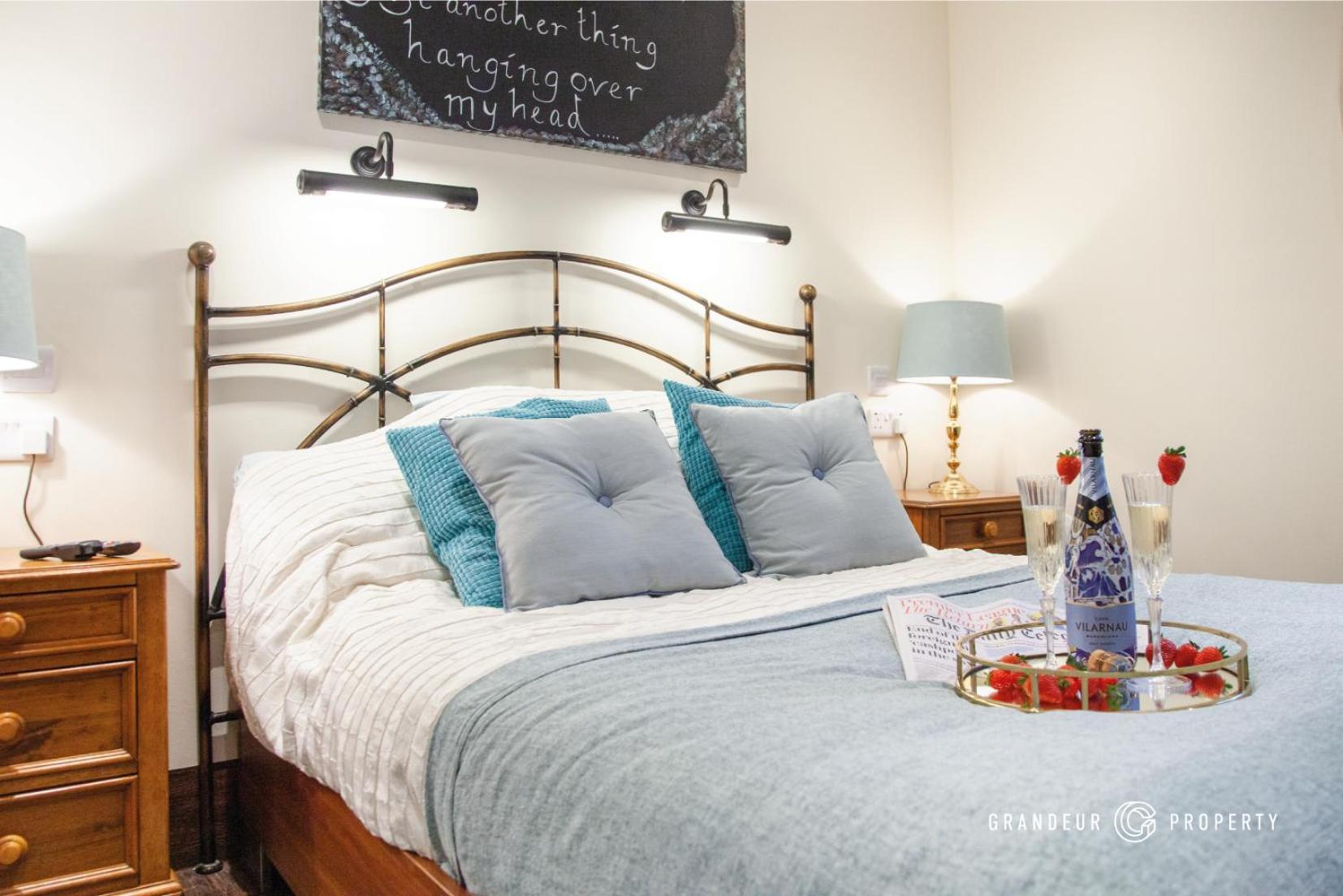 The Gardenside Apartment By Grandeur Property บอร์นมัธ ภายนอก รูปภาพ