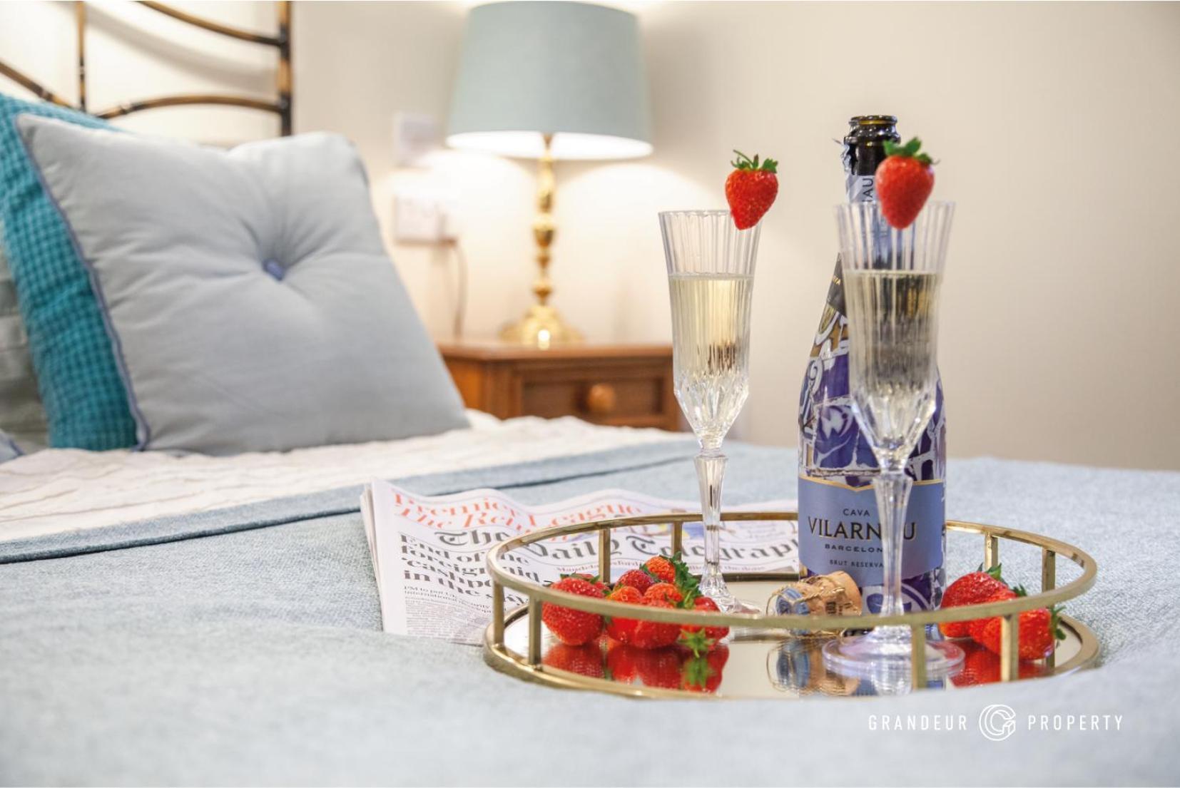 The Gardenside Apartment By Grandeur Property บอร์นมัธ ภายนอก รูปภาพ
